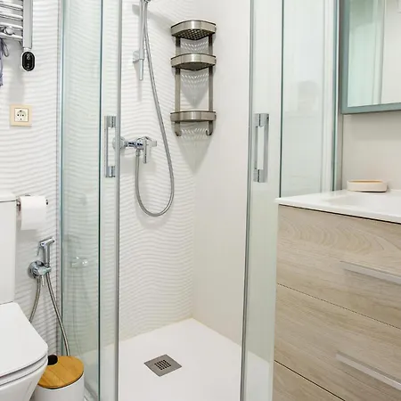 Amazing In With Wifi Apartment